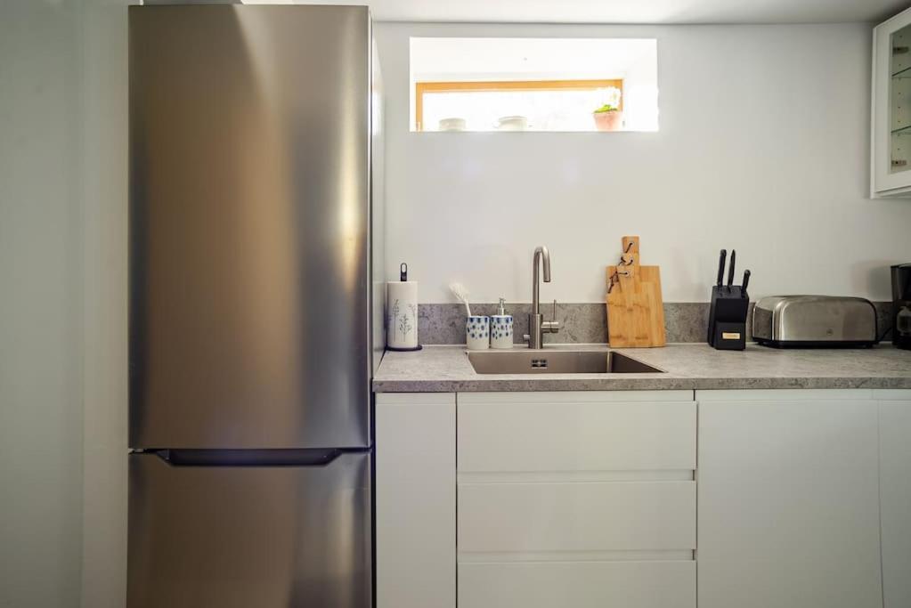 Outstanding Apartment Close To Gothenburg Кунгэльв Экстерьер фото